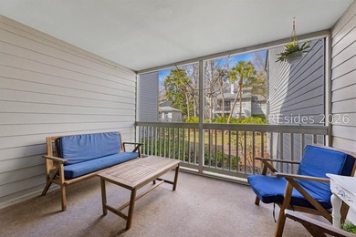 Completely renovated, this 2-bedroom, 2-bath Treetops villa - photo 23