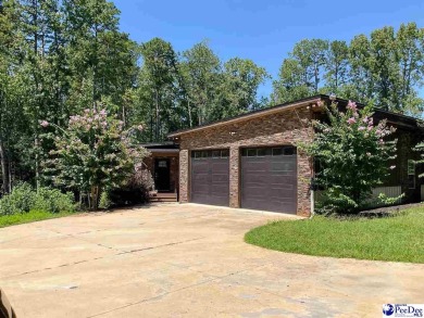 Lake Hartwell Home For Sale in Fair Play South Carolina