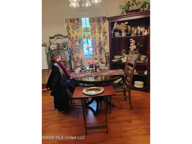 Precious 3BR 1.5 brick home with metal roof and not in a flood - photo 6