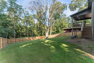 This versatile 3-bedroom PLUS bonus room home features a - photo 2