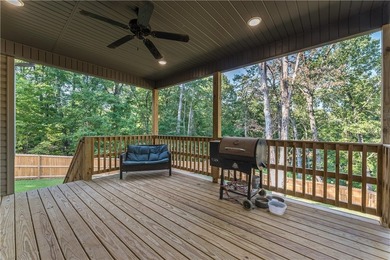 This versatile 3-bedroom PLUS bonus room home features a - photo 3