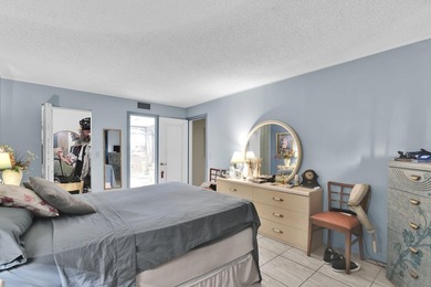 Spacious and cozy 2rd floor Condo 1 br 1.5 bath This condo is - photo 12