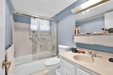 Spacious and cozy 2rd floor Condo 1 br 1.5 bath This condo is - photo 13