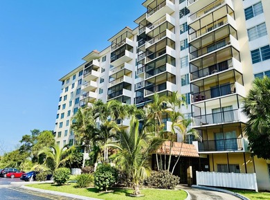 Priced Right! Cash it out with this turnkey 4th floor Highrise - photo 3