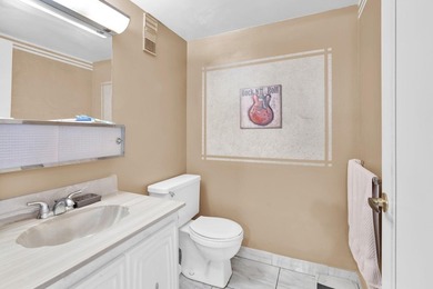 Spacious and cozy 2rd floor Condo 1 br 1.5 bath This condo is - photo 14