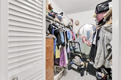 Spacious and cozy 2rd floor Condo 1 br 1.5 bath This condo is - photo 15