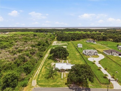 Lake Tohopekaliga Home For Sale in Saint Cloud Florida