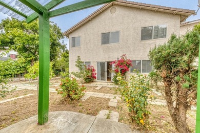 Beautiful 4 bedroom 2.5 bath home with tons of curb appeal is - photo 9