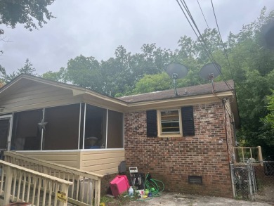 Lake Wallace Home For Sale in Bennettsville South Carolina