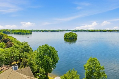 Stunning west-facing lakefront home with the best views of - photo 12