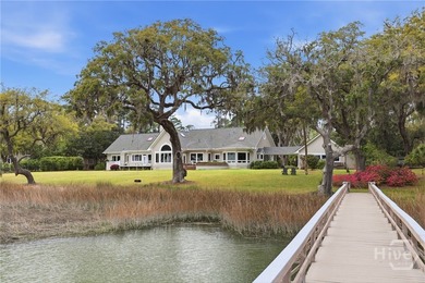 This expansive estate is ensconced within a well-proportioned 3 - photo 1