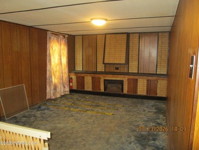 Like living in the country, this mobile home with a detached - photo 11
