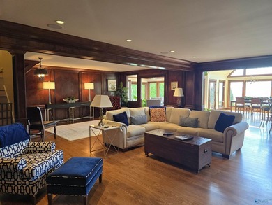 Welcome to 726 Dogwood Trail in Country Club. Incredible - photo 13