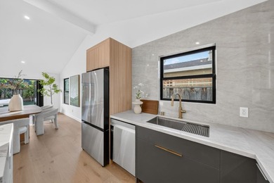 Nestled in one of Cambrian's most desirable neighborhoods, this - photo 14