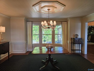 Welcome to 726 Dogwood Trail in Country Club. Incredible - photo 19