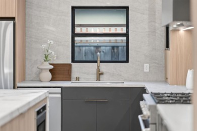 Nestled in one of Cambrian's most desirable neighborhoods, this - photo 22