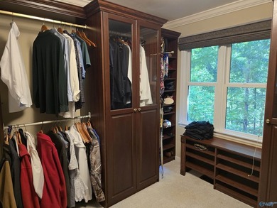Welcome to 726 Dogwood Trail in Country Club. Incredible - photo 25