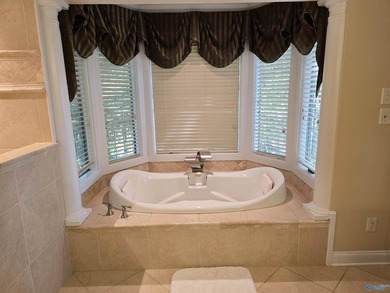Welcome to 726 Dogwood Trail in Country Club. Incredible - photo 28