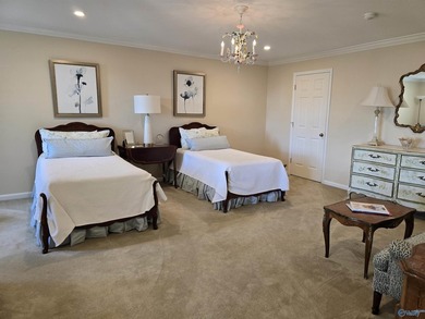 Welcome to 726 Dogwood Trail in Country Club. Incredible - photo 35
