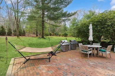 Your Private Summer Escape in East Hampton Tucked away behind a - photo 40