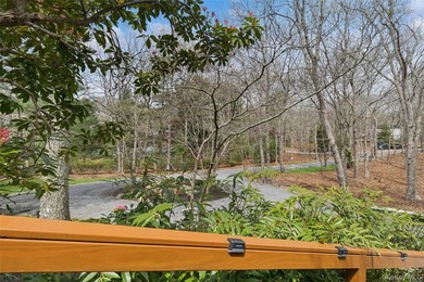Your Private Summer Escape in East Hampton Tucked away behind a - photo 41