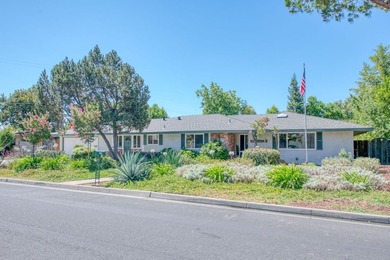 Welcome to 683 W. Browning Ave, nestled in the highly desirable - photo 2