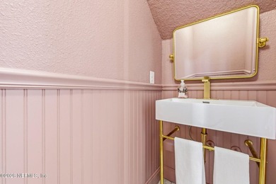 Looking for coastal living in Neptune Beach under $310K? This - photo 12