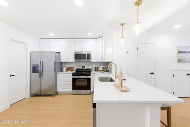 Looking for coastal living in Neptune Beach under $310K? This - photo 15