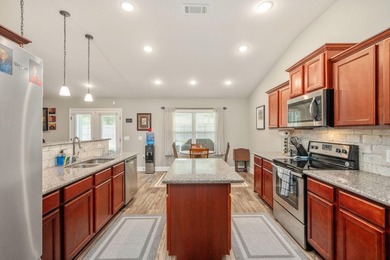 Welcome to this beautifully maintained all-brick 4 bedroom 3 - photo 20