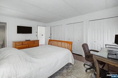 WELCOME TO 1A AT THE WHITEMAN HOUSE IN FORT LEE! THIS IS A - photo 21