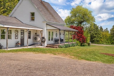 Welcome to 10 Highland Ridge in Hampden -- where convenience - photo 23