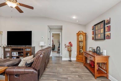Welcome to this beautifully maintained all-brick 4 bedroom 3 - photo 24