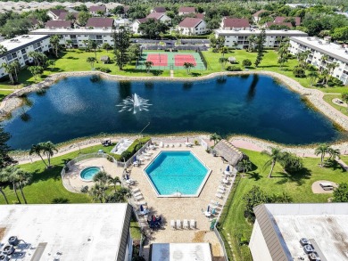 Lake Condo For Sale in Naples, Florida