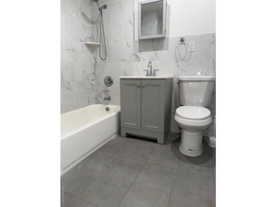 Bright and spacious 3 bedroom, 1 & 2 bathroom, 2nd floor - photo 5