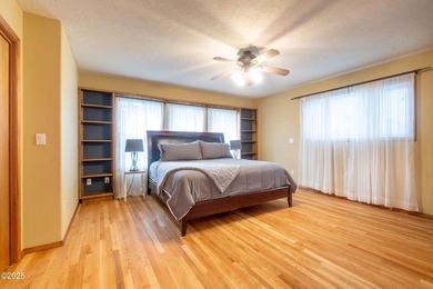 Ocean peaks and priced to sell at $749,900 for this Luxury - photo 25