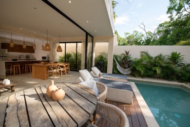 A privileged location in the jungle was strategically chosen for - photo 9