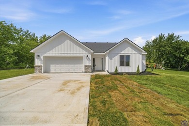 Back on the market and now fully completed, this exceptional - photo 42