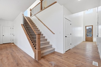 Just a block from the planned Spanish Fork Temple, custom - photo 4