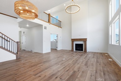 Just a block from the planned Spanish Fork Temple, custom - photo 5