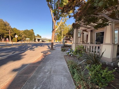 Opportunity awaits at 659 MacArthur Blvd in San Leandro - photo 3
