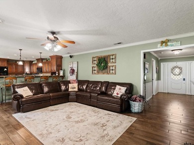 Updated 4 bedroom, (office could be used as a 5th bedroom) 3 - photo 14