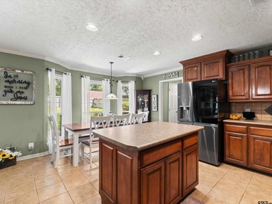 Updated 4 bedroom, (office could be used as a 5th bedroom) 3 - photo 18