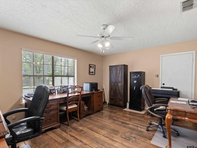 Updated 4 bedroom, (office could be used as a 5th bedroom) 3 - photo 21
