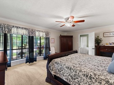 Updated 4 bedroom, (office could be used as a 5th bedroom) 3 - photo 23