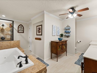 Updated 4 bedroom, (office could be used as a 5th bedroom) 3 - photo 24