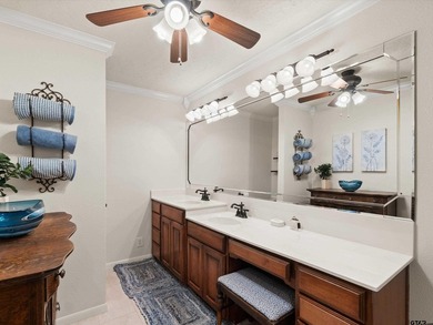 Updated 4 bedroom, (office could be used as a 5th bedroom) 3 - photo 25