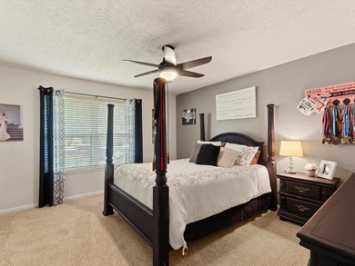 Updated 4 bedroom, (office could be used as a 5th bedroom) 3 - photo 26