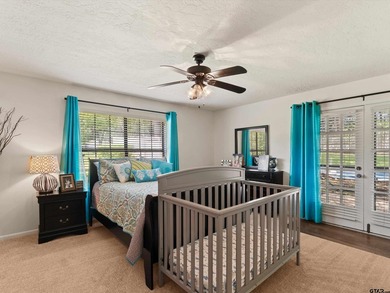 Updated 4 bedroom, (office could be used as a 5th bedroom) 3 - photo 29