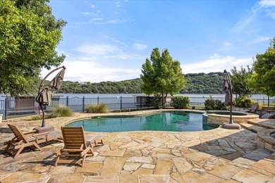 Welcome to an extraordinary waterfront estate that defines - photo 31