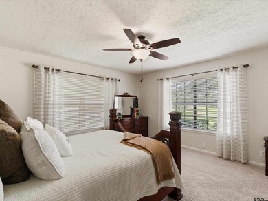 Updated 4 bedroom, (office could be used as a 5th bedroom) 3 - photo 32